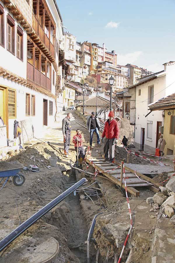 Горещи новини | Започна голямото  копане в стария град
