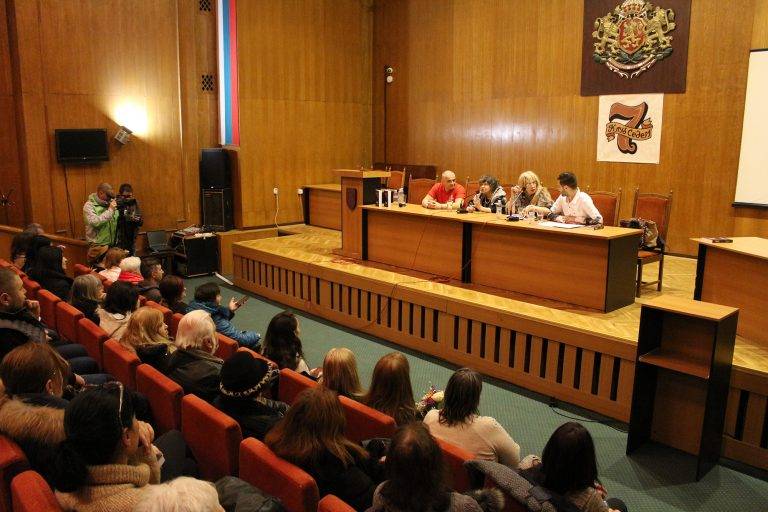 Великотърновци на крака пред Стоянка Мутафова, на 96 години тя мечтае да разгледа Япония