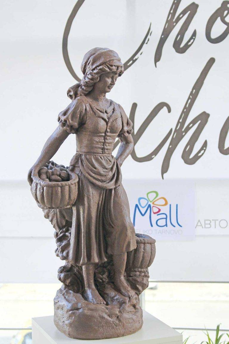 Шеф Ради Стамболов: “Когато пътувате, вместо да  пиете кафе хапнете малко шоколад”