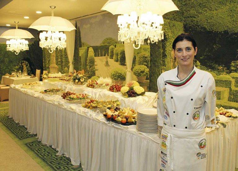 Горещи новини | В Raya Garden избраха най-доброто  вино сред предложенията на 6 изби