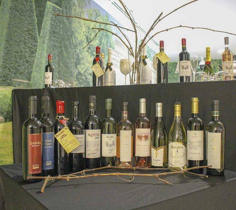 В Raya Garden избраха най-доброто  вино сред предложенията на 6 изби