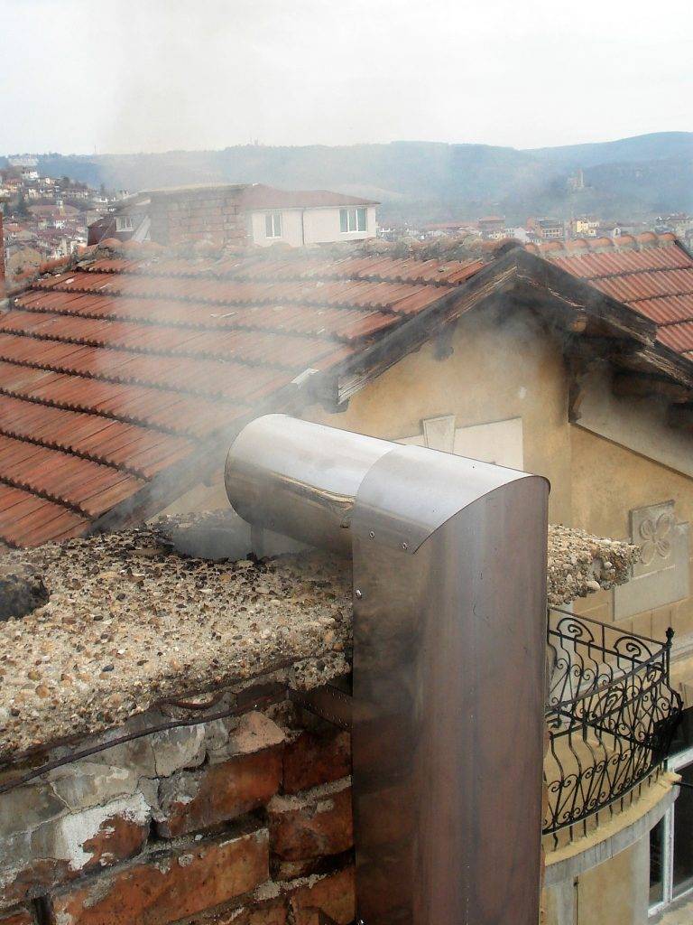 Горещи новини | Монтираха първия филтър за фини прахови частици във Велико Търново