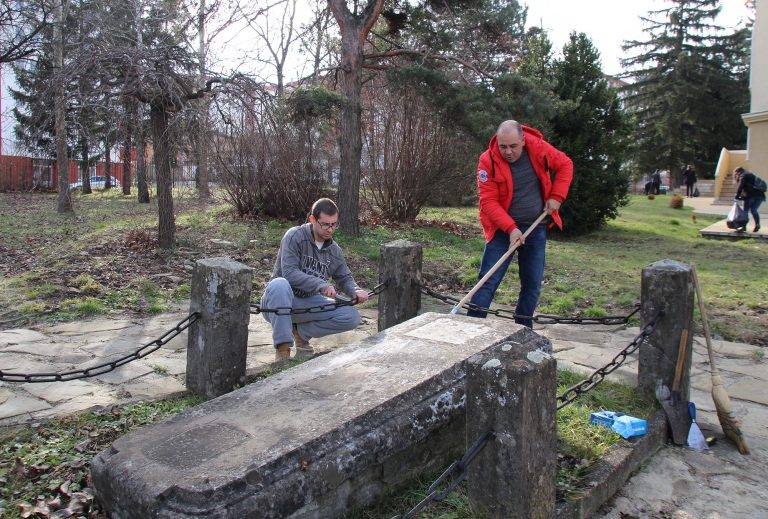 От БСП почистиха руските гробища  до храма „Възкресение Христово”