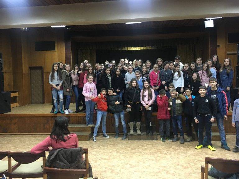 Маги Джанаварова гостува на ученици от ОУ “Св. Патриарх Евтимий”