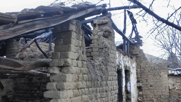 Горещи новини | 57-годишен загина при пожар в Бяла Черква (снимки)