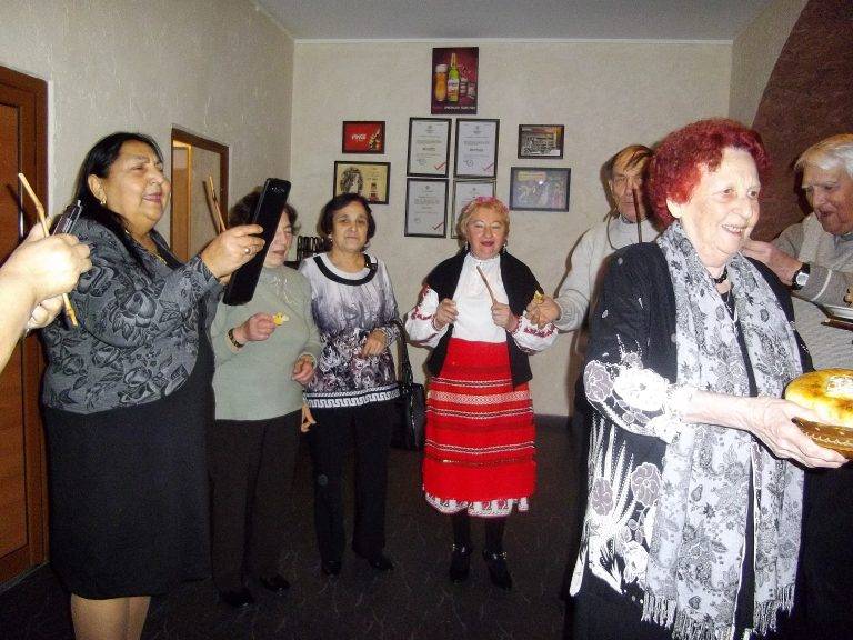 Горещи новини | Туристически хор “Еделвайс” празнува