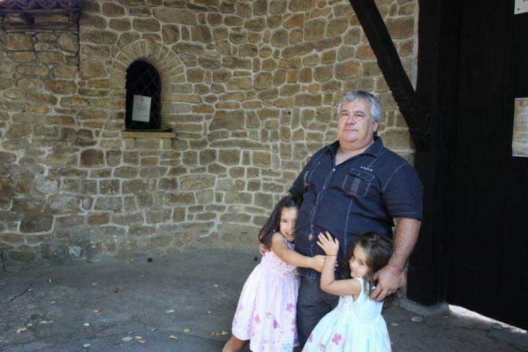 Здраве | Да помогнем  на Валентин в борбата с рака