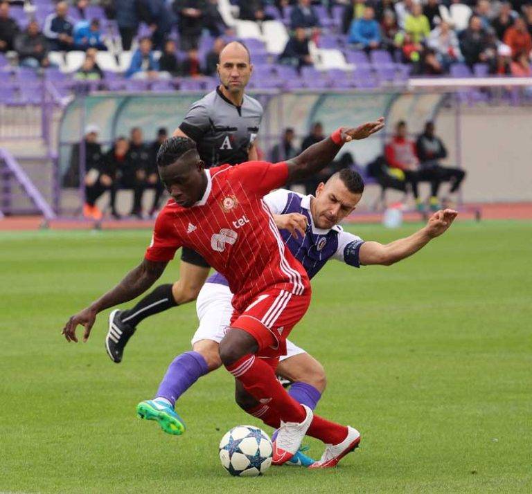 Спорт | “Етър” излиза срещу ЦСКА-София без наказаните Бадара и Гълъбов