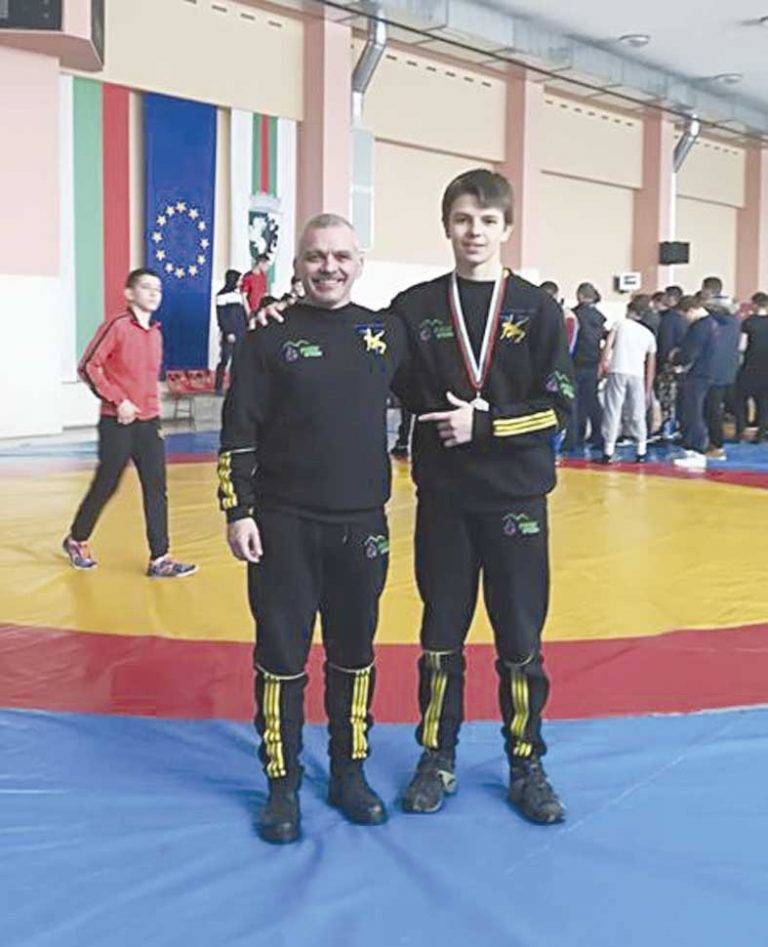 Спорт | Никола Викторов – вицешампион по борба