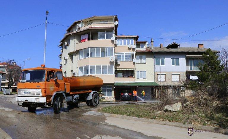 От днес започва мащабно миене на всички основни улици във Велико Търново