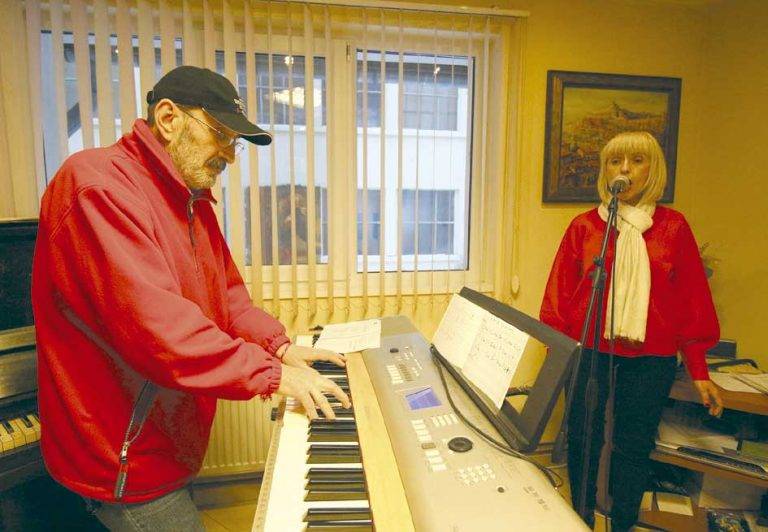 Пет известни великотърновки създадоха вокална група “Веселие”