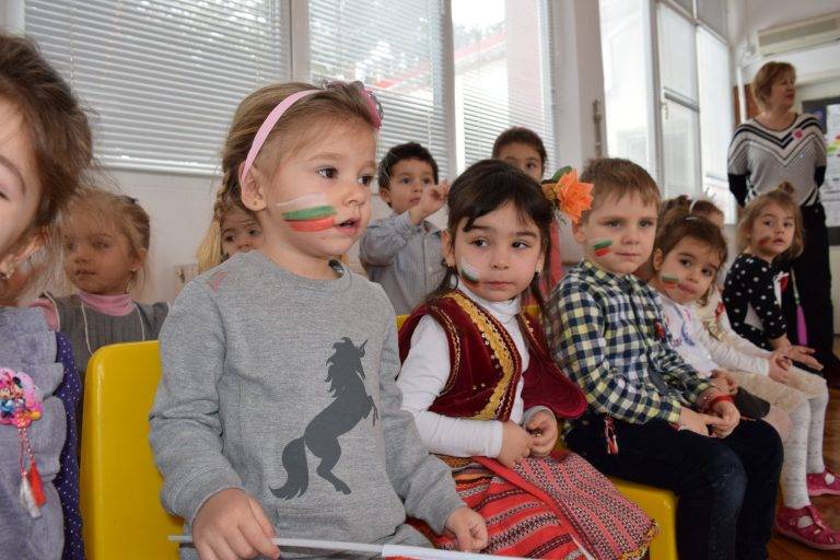 Образователната инициатива „Музей в куфар“ гостува в детска градина „Соня“