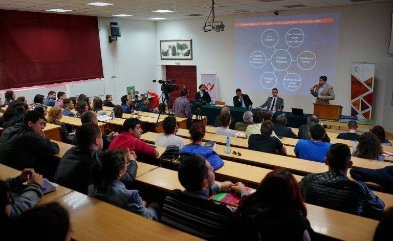 Д-р Милен Врабевски сподели своята лична формула за успеха със студенти от ВТУ