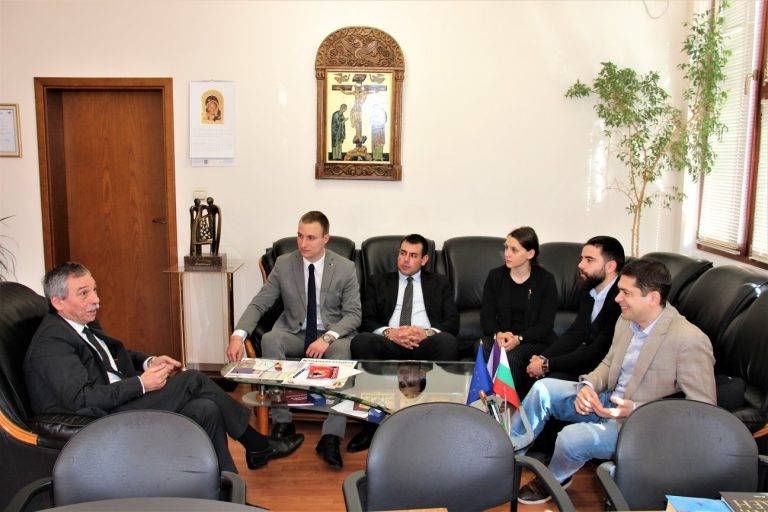 Д-р Милен Врабевски сподели своята лична формула за успеха със студенти от ВТУ