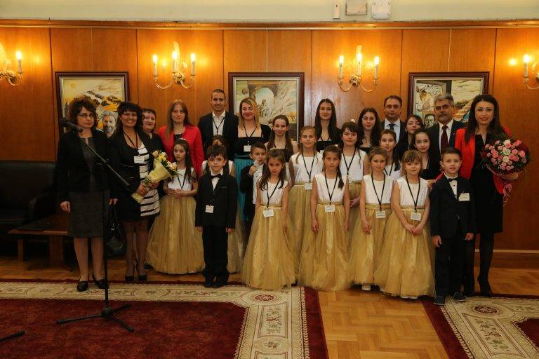 Талантливи великотърновски деца с вълнуващ концерт в Народното събрание