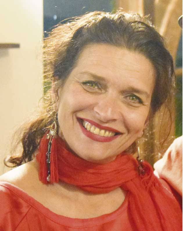 Общество | Полк. Невена Атанасова – една  100-процентова жена под пагон