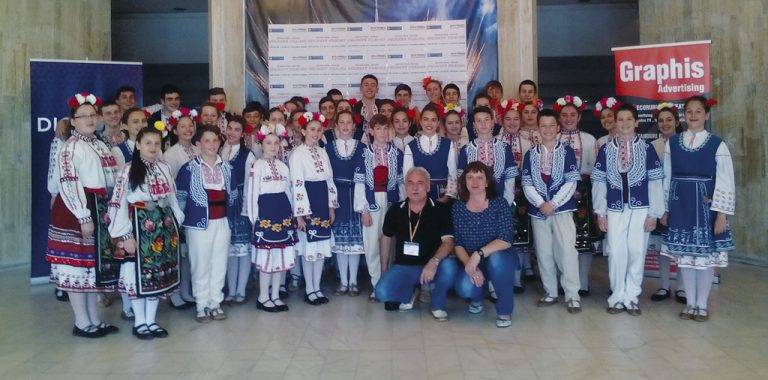 Горещи новини | Ансамбъл “Българче” и американецът  Едмънд Бек получават наградата “В. Търново”