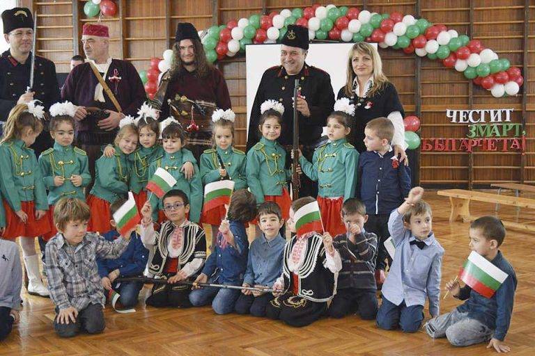 Общество | Инициатива “Музей в куфар” гостува в детска градина “Соня”