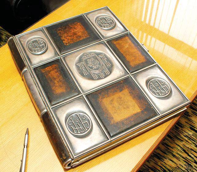 Горещи новини | Велико Търново очарова царе, велики  писатели и хора на изкуството