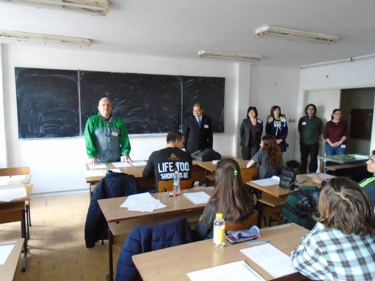 Ученици от 23 училища се състезават  в математическия турнир на ВТУ