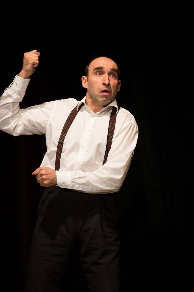 Горещи новини | Световният мим Герасим Дишлиев гостува с  авторски спектакъл във В. Търново и Елена