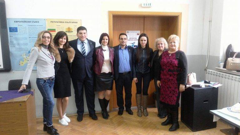 Второ национално ученическо състезание по „Митнически и данъчен контрол” за пловдивските средношколци проведе Стопанска академия