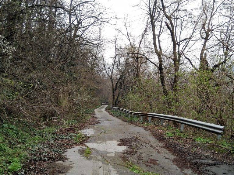 Горещи новини | През април ремонтират участъци от пътя между  Велико Търново и манастира „Света Троица“