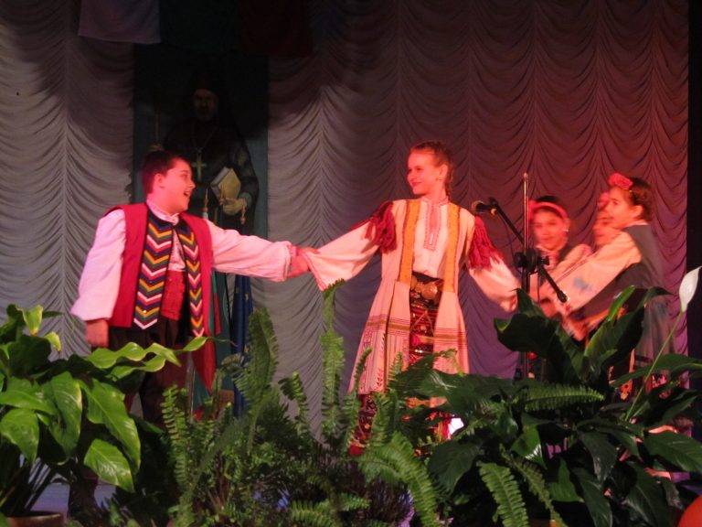 Най-голямото лясковско училище отпразнува патронния си празник