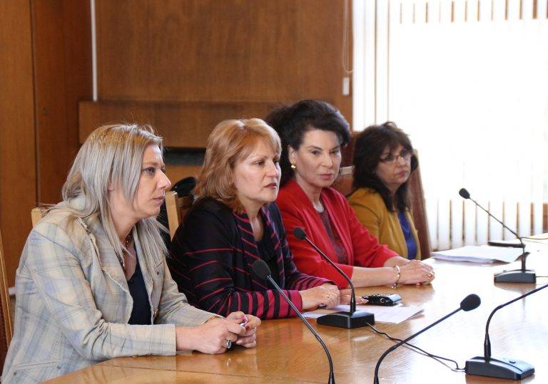 Горещи новини | Д-р Султанка Петрова, зам.-министър МТСП:  ” 400 000 души у нас не  искат да работят и да учат”