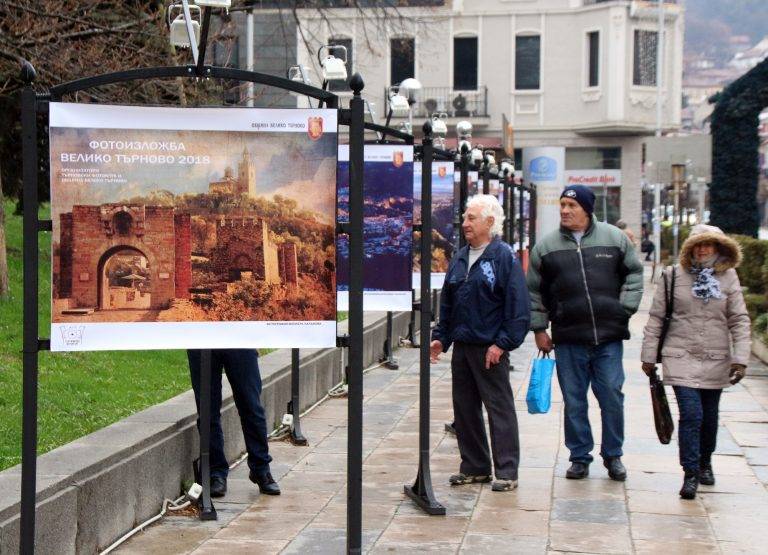 Горещи новини | Приказният Търновград  оживява в завладяващи фотоси