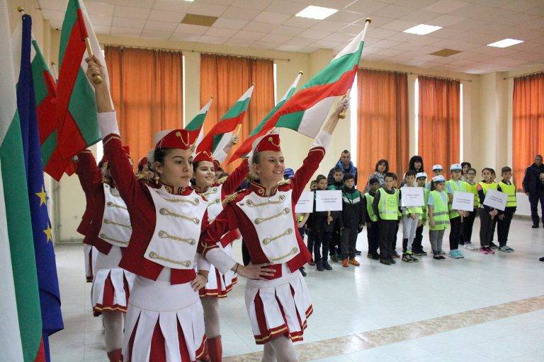 Горещи новини | Отборът на СУ “Вела Благоева” е най-добър  сред детските полицейски управления в региона