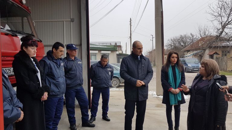 Цветан Цветанов в с. Овча могила:  ГЕРБ винаги подкрепя инициативите на местната власт и кметовете