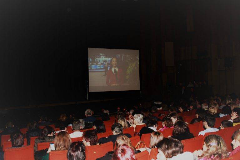 Над 650 дами се насладиха на спектакъла, подарък от евродепутата от ГЕРБ/ЕНП Ева Майдел