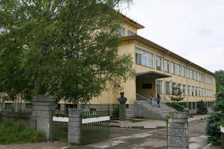 Павликени | С 1,3 млн. лв.  модернизират  аграрната  гимназия  в Павликени