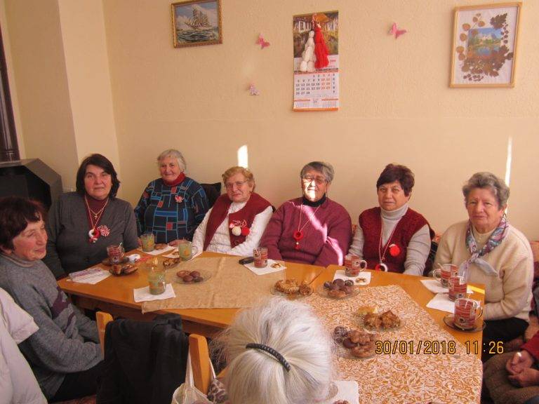 Горещи новини | Деца и възрастни празнуваха заедно Баба Марта в Пчелище