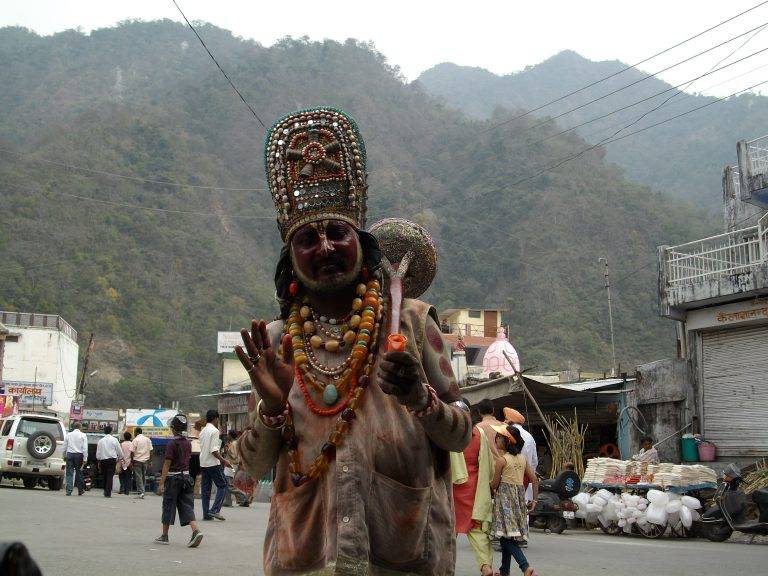 Пътешественикът Мартин Пазарджиев  гостува на млади географи от ВТУ
