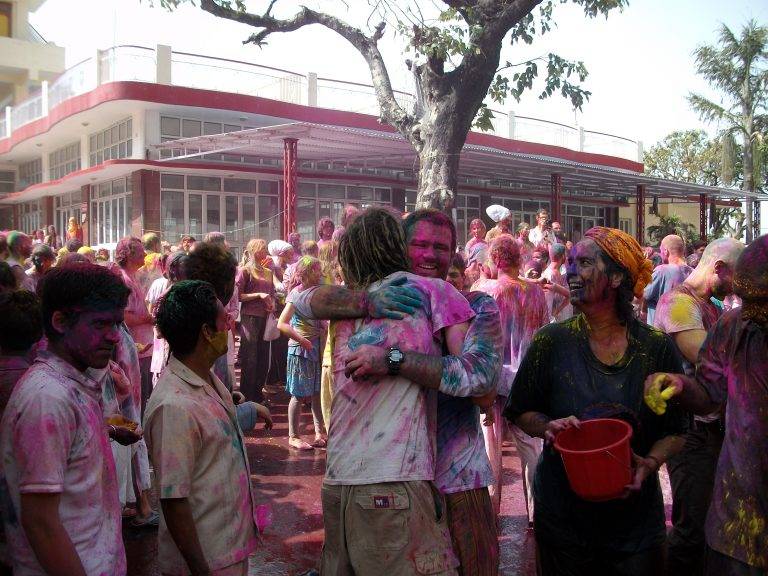 Пътешественикът Мартин Пазарджиев  гостува на млади географи от ВТУ