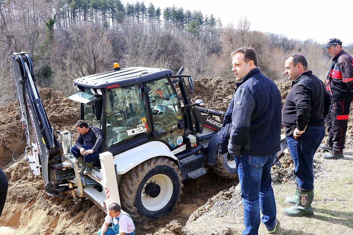 Отстраниха аварията на магистралния водопровод край Присово