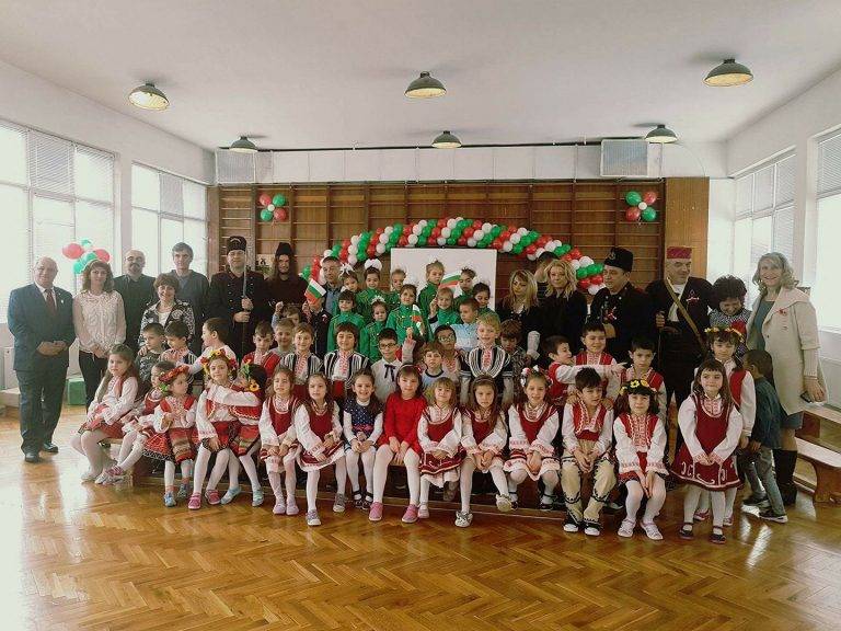 Образователната инициатива „Музей в куфар“ гостува в детска градина „Соня“