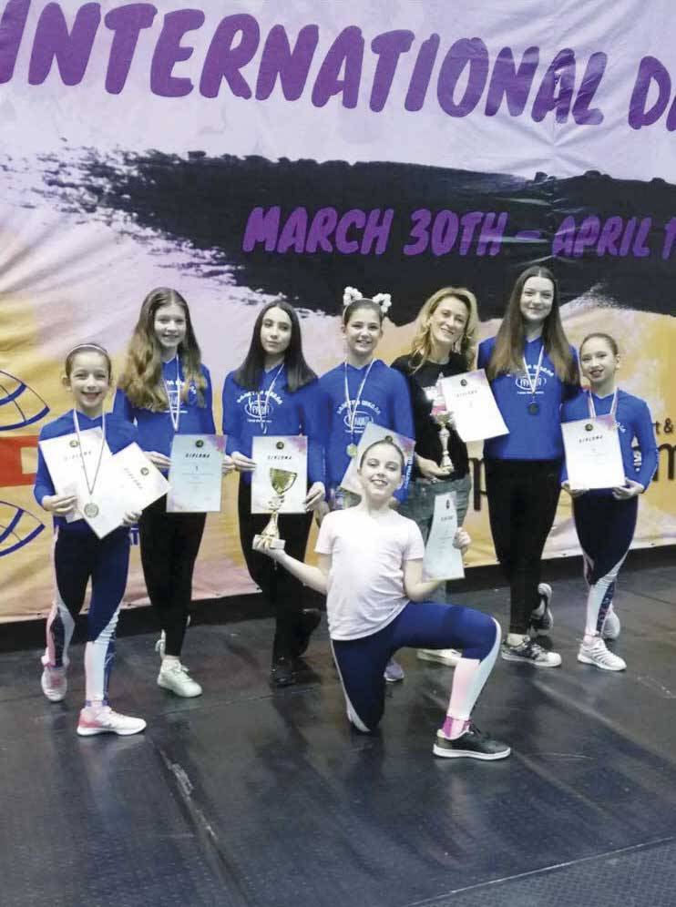 Спорт | Куп медали за балет “Грация”  от международен танцов конкурс