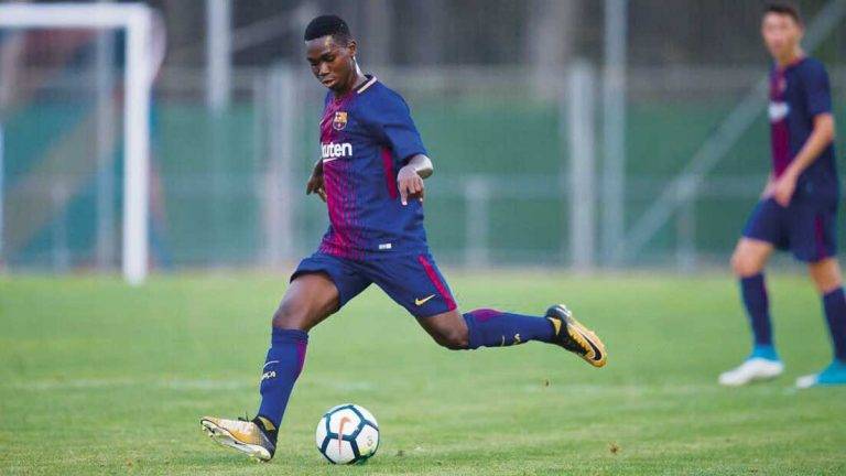 Халфът на “Етър” Аласана Мане: “Тренирах три пъти с първия тим на “Барса”, мечтата ми е да пробия и стигна върха”