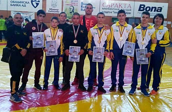 Спорт | “Етър Виктори 2011”  с 5 медала в Севлиево