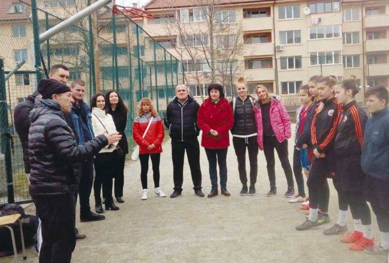 Спорт | Студенти от ВТУ на практика в “Етър” при Валентин Витанов