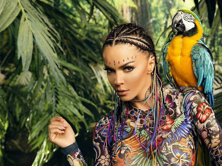 Горещи новини | Краси Балъков открива международна изложба на папагали от 3 континента