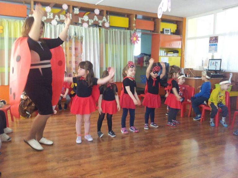 Горещи новини | С детски празник започна Маратонът на четенето в Горна Оряховица