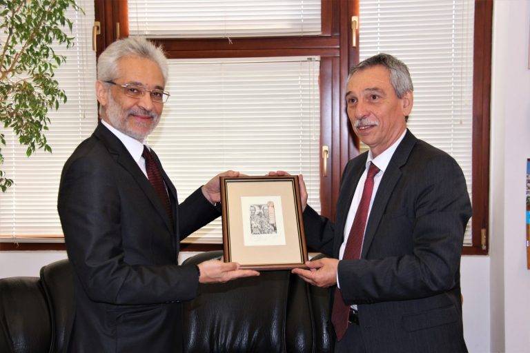 Горещи новини | Посланикът на Египет гостува във ВТУ