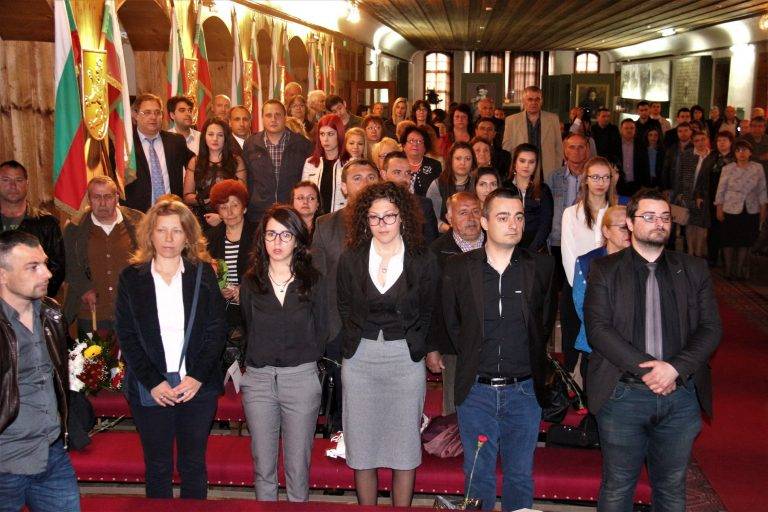 101 абсолвенти по право от ВТУ получиха дипломи