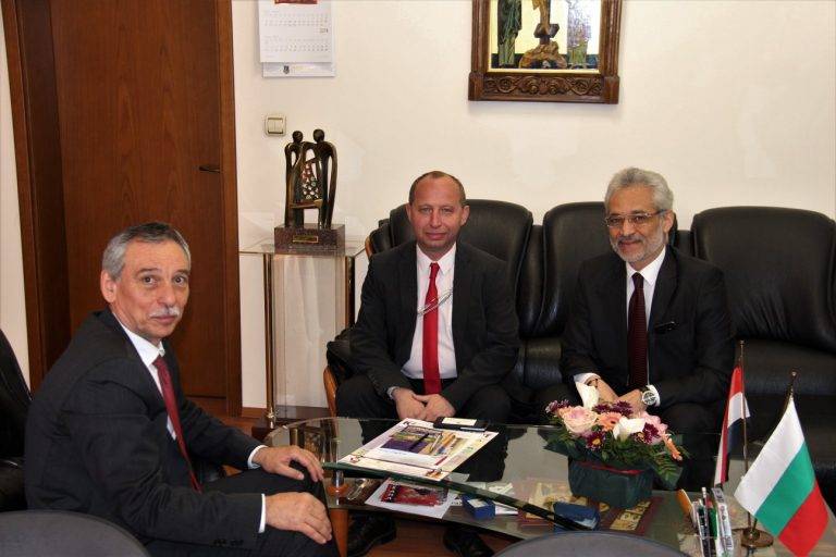 Посланикът на Египет гостува във ВТУ