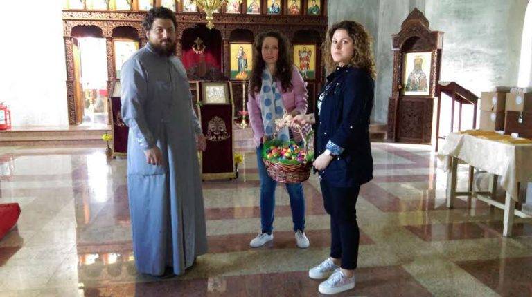 Горещи новини | Великденски яйца дариха търновските социалисти на храма „Възкресение Христово“