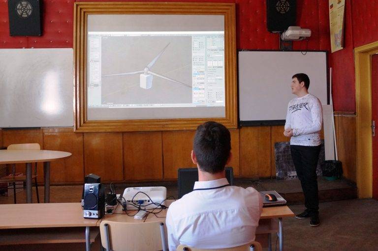 Осем ученици от ПМГ стигнаха до финалите на национални олимпиади